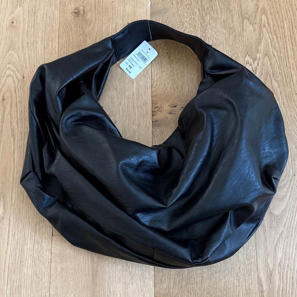 Windsor Crescent Slouchy Bag Black